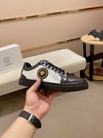 Picture of Versace Shoes Men _SKUfw126472635fw